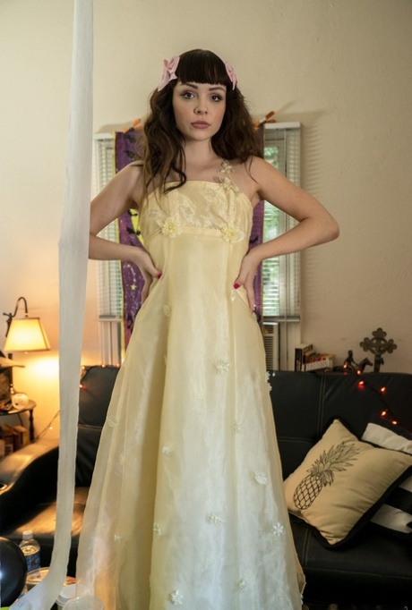 Aliya Brynn model porn image