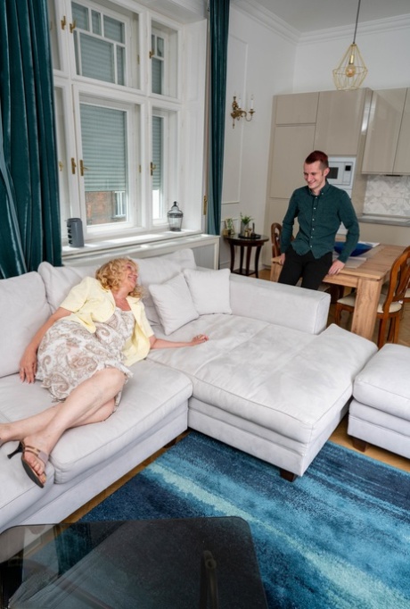 la nonna seduce il ragazzo hd esclusivo img