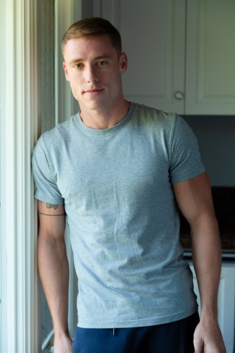 Justin Matthews model naked image