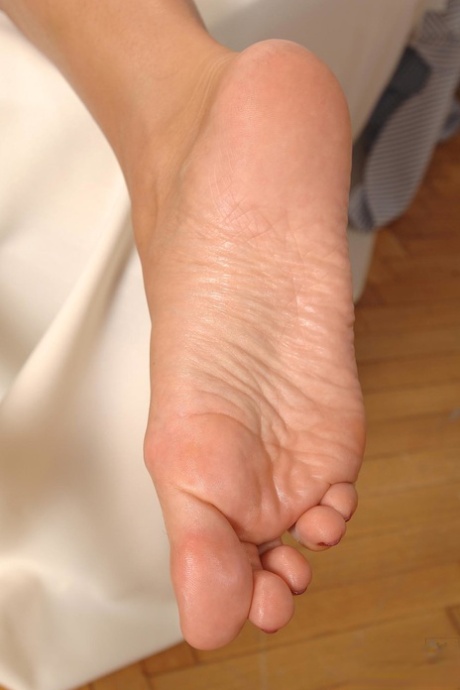 feet soles pornographic image