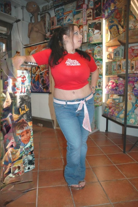chubby jeans porn pictures