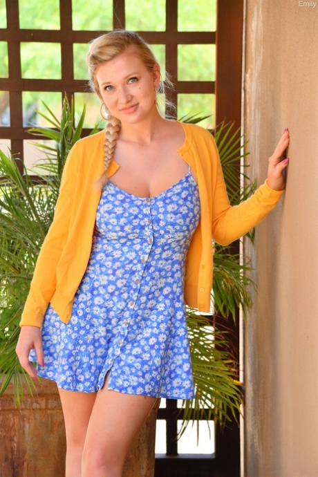 Emily Right pornstar adult archive