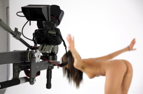 behind the scenes free sexy img