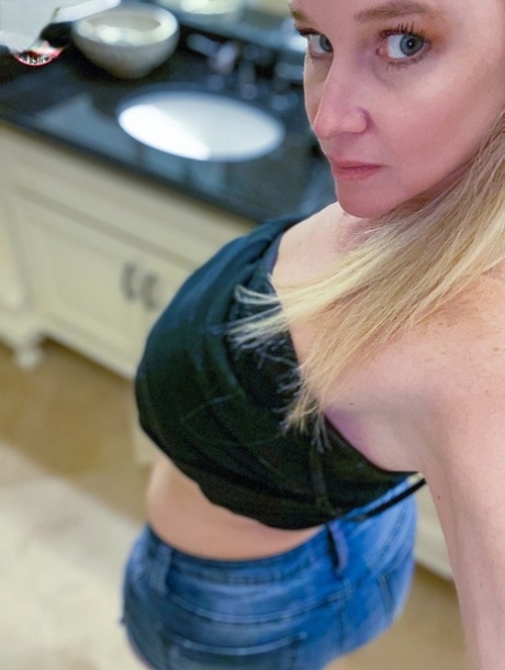 milf selfie sexy afbeelding