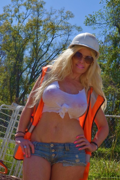 Kelley Cabbana pornstar exclusive picture