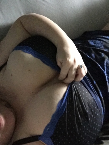 rintaselfie nudes hd img