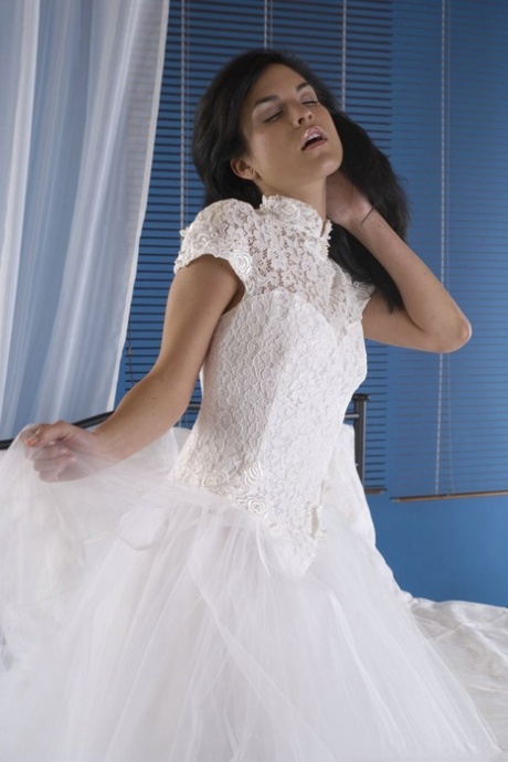 bride hot nude image