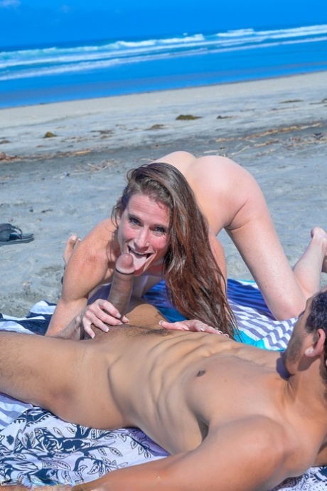 creampie de BBC adulto hd foto