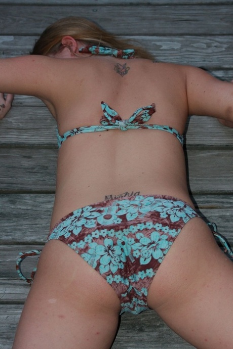 suh najstniški bikini brezplačen seks slika