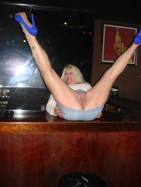 Kristine Cumz star adult pics
