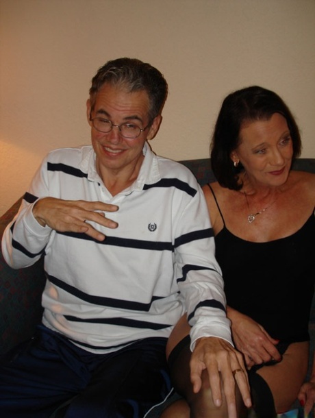 amateur swingers hot porn pic