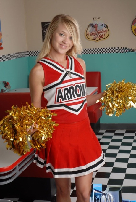 Teagan Summers star top img