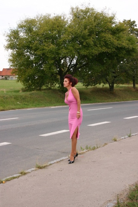 short black hair free nude pictures
