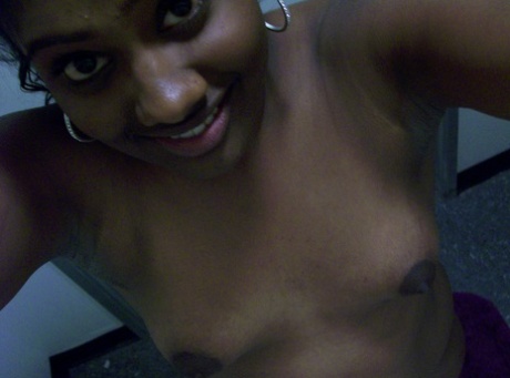 ebony nipples free nude photo