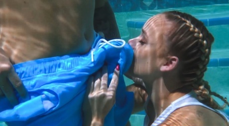 underwater porno gallery