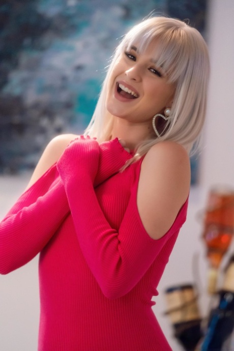 Jessie Saint free actress picture