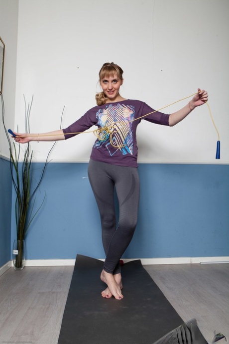 pantalones de yoga amateur desnudos de alta calidad archivo