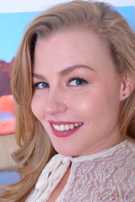 Nicole Clitman exclusive model pic