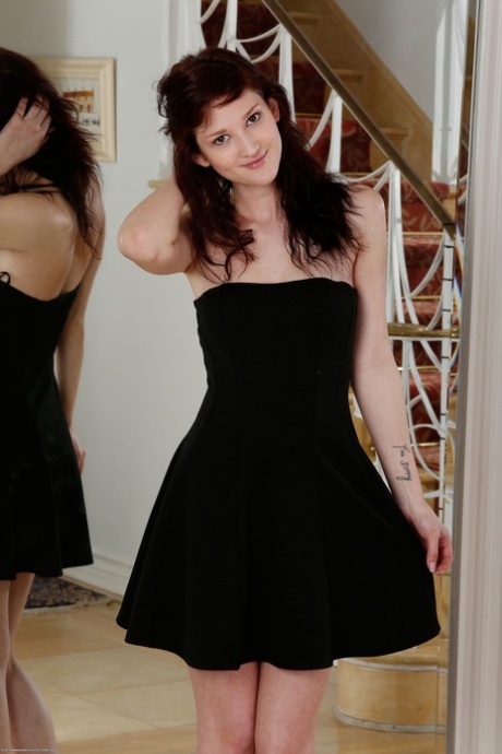 Ellena Woods hd star images