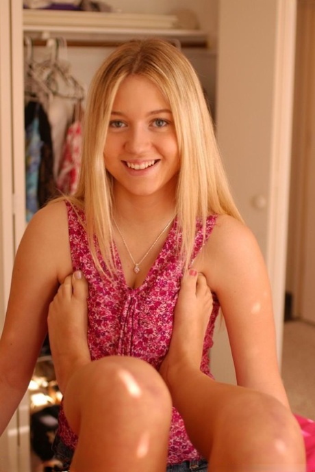 Alison Angel nice model pic