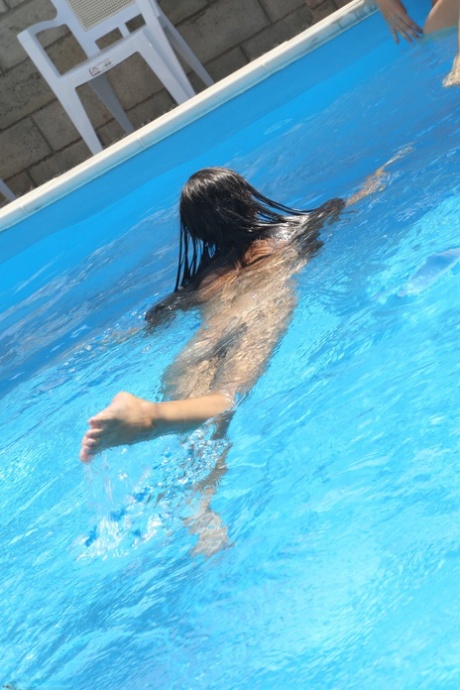 piscine nus photo