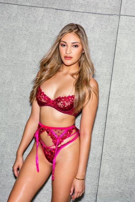 Gizelle Blanco model sexy picture
