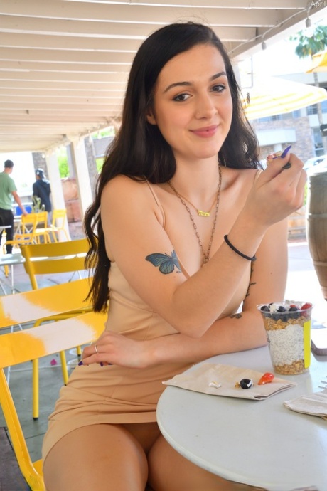 upskirt público hermosa sexy galerías