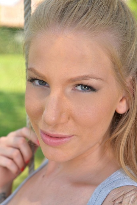 tall and short lesbian beautiful images