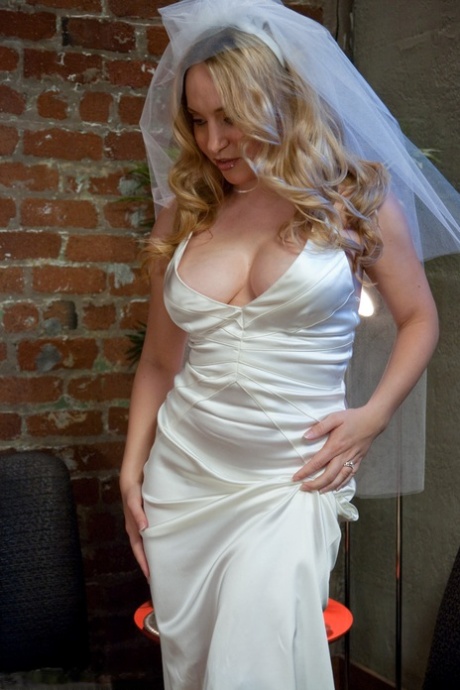 mature dress pretty img