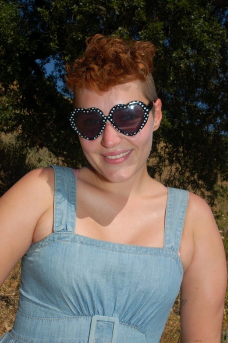 short red hair pornographic pics