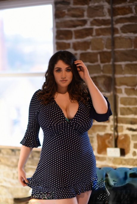 tetas grandes erótico caliente imágenes