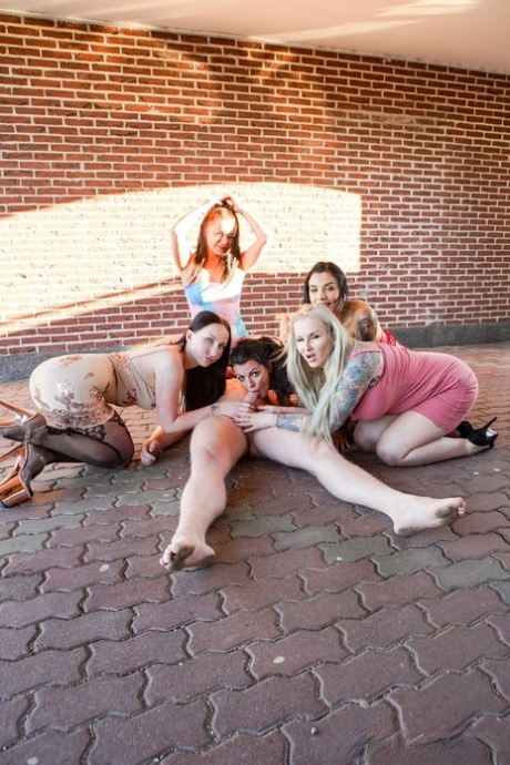 grandi seni sexy xxx nudo immagini