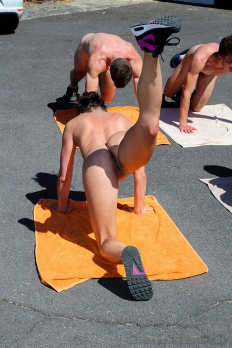 yoga pornos gallery
