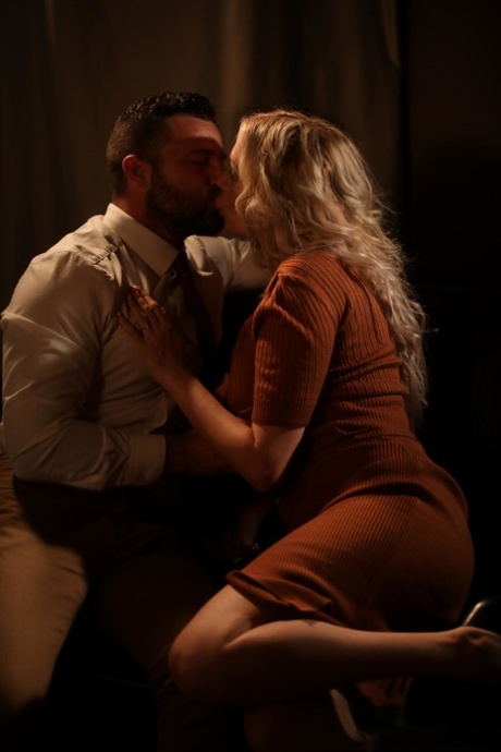 Max Deeds beautiful pornstar picture