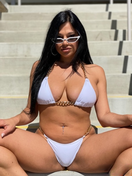 Mona Azar sex pornstar picture