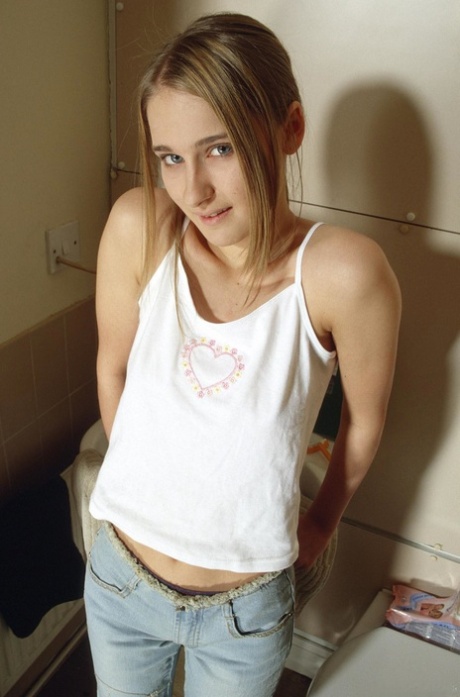 kurvig bikini sex av hög kvalitet bilder