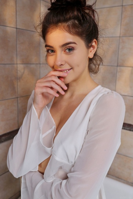 Foxy Alissa high quality star gallery