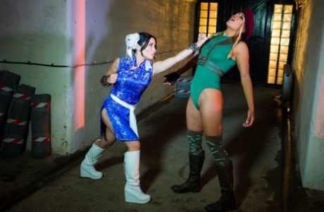lezbični cosplay vrh fotografija