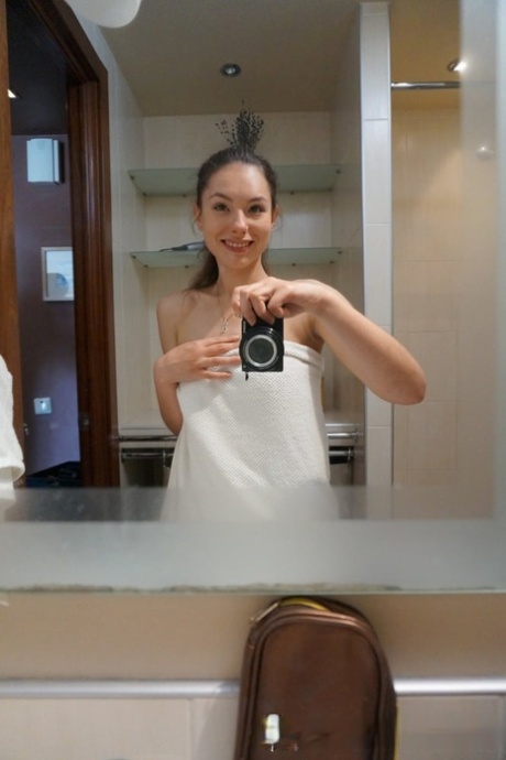 teen mirror pornos image