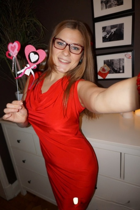 Bella Moore naked actress pics