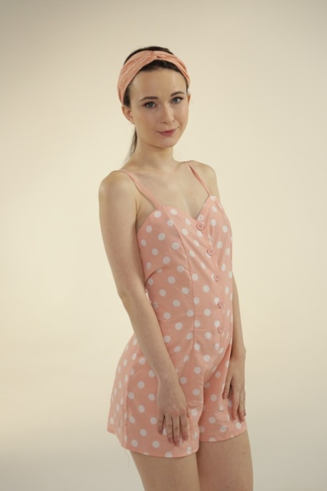 Josh Jo beautiful actress image