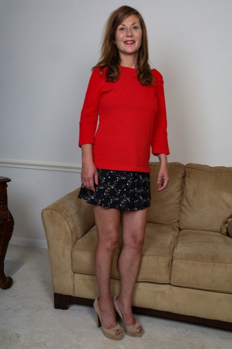 Ophelia Jones free model pics