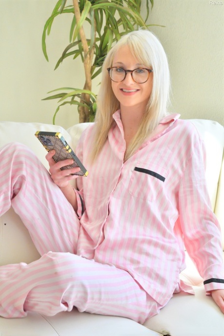 pyjamas nakenbilder gratis bilder