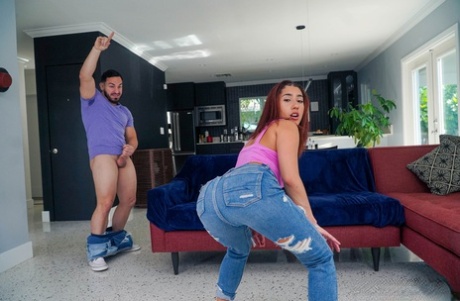 Kira Perez model sexy pic
