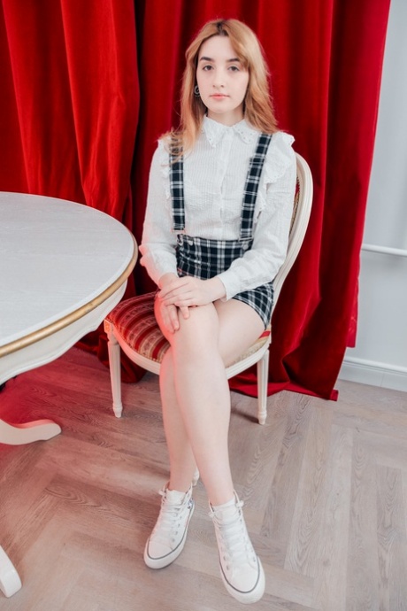 Eva Tender model top pics