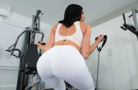 PAWG yogabroek xxx volwassene afbeeldingen