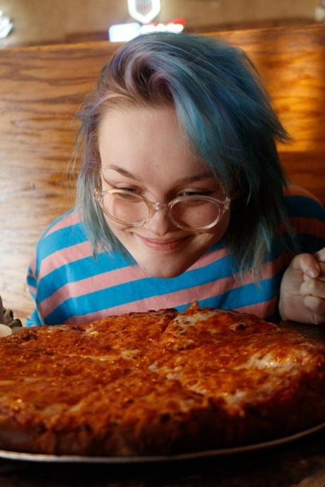 nördig tonåring xxx gratis bild
