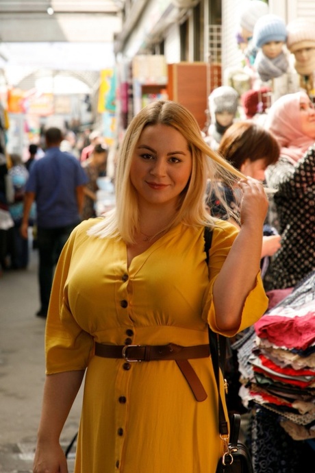 ロシア人熟女 アートxxx 写真