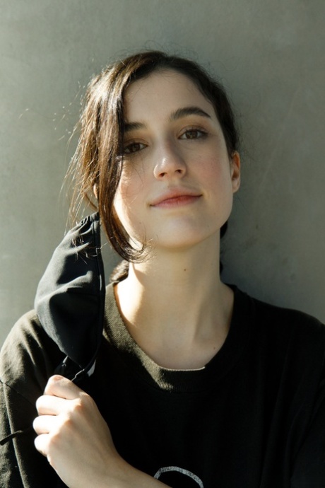 Giulia Wylde top actress gallery