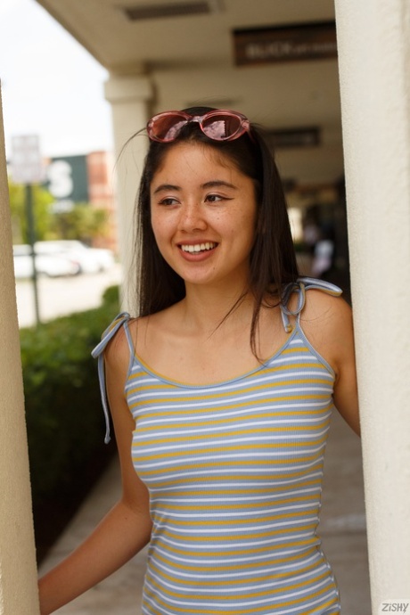 Lolita Minh pornstar erotic image